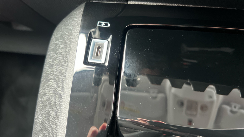 Peugeot 208 1.2 PureTech 100 Allure 5dr Petrol Hatchback